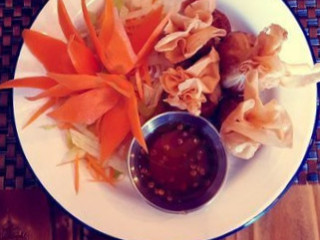 Ting Tongs Thai Street Food