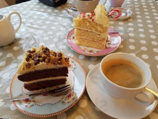 Beau-ti-ful Tearooms