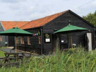 The Docky Hut Cafe