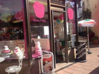 Carole's Cupcakes Bakery And More