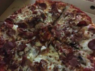Monroes Pizza Pizza