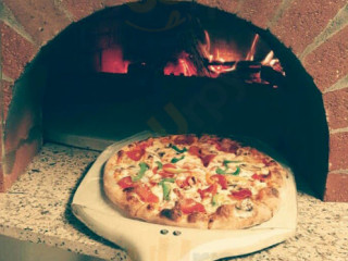 Green Italia Woodfire Pizza
