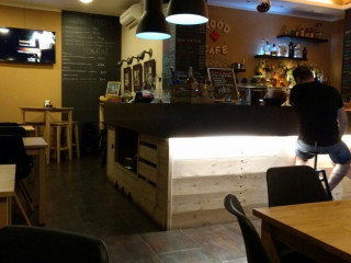 Wood Cafe