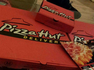 Pizza Hut Delivery Rathfarnham