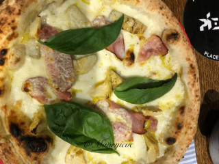 Pie • Pizzeria Italiana Espressa