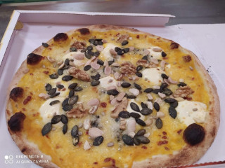Pizza In Piazza