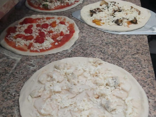 L'angolo Della Pizza Gastronomia