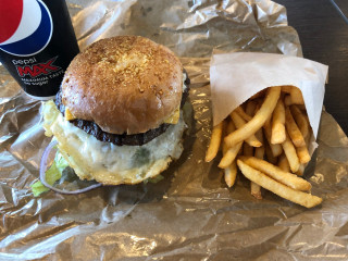 Enelly's Burger