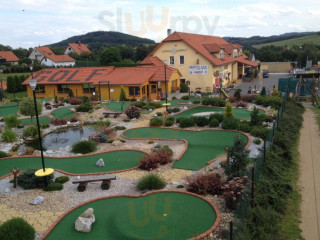 Adventure Golf Pocepice