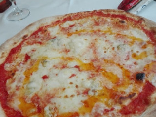 Pizza Mia