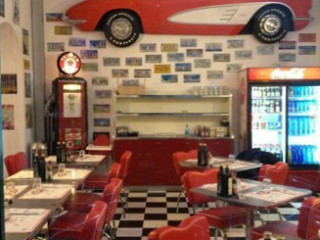 America Graffiti Diner