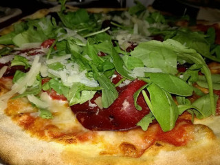 Bacco Divino Pizzeria