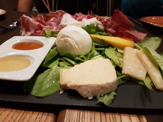 restaurant image