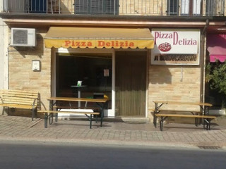 Pizza Delizia