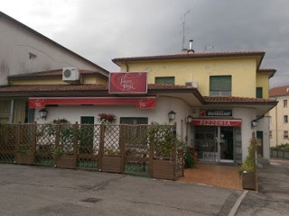 Pizzeria Piacere Pizza