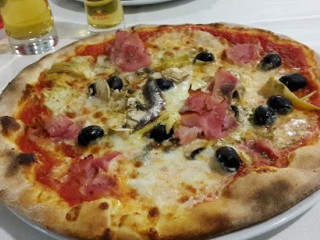 Pizzeria Della Madonna