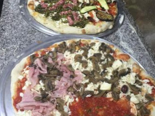 Pizzeria Del Centro Di Izzo Alberico