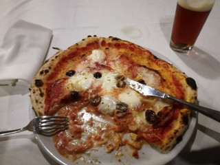 Pizzeria