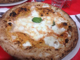 Pizzeria La Delizia Da Michele