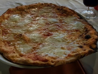 Pizzeria Mezzaluna