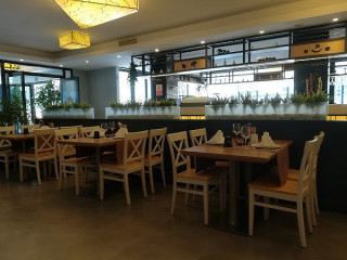 Umi Sushi Wok