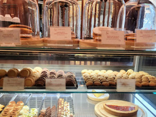 Pasticceria E Caffetteria Carillon