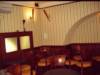 Cafe Le Trou