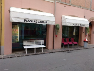 Pizzeria Al Taglio Mealdough Gang Di Vergnanini Pecora Bianca