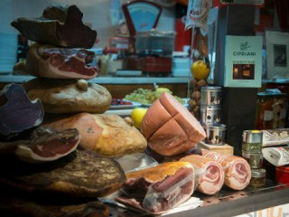 La Bottega Di Vittorio In Salumeria