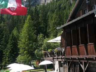 Rifugio Oltradige Uberetscherhutte