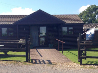 Fiona's Farm Fayre, Devon Teashop