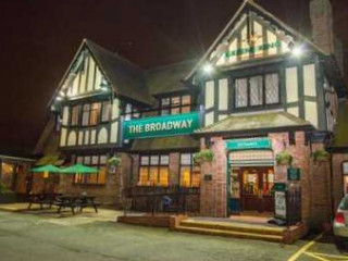 The Broadway, Greene King Pub Carvery