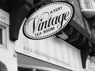 The Vintage Cake House