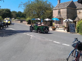 Carpenters Arms