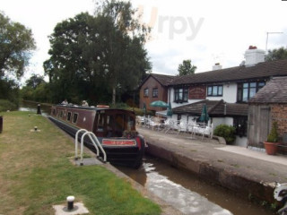 Willeymoor Lock Tavern