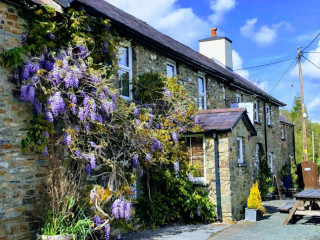 The Forest Arms Pub, Rooms