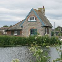 Topsham Lock Cottage And Cafe