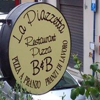 La Piazzetta -pizzeria B&b