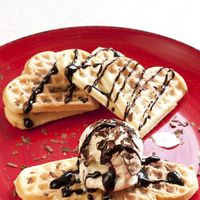 Shakes Waffle Rolls Open 9:30-5pm