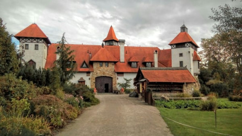 Červený Újezd Castle